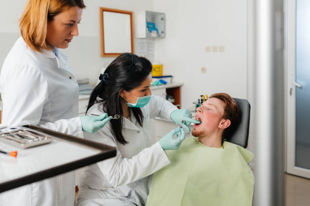Best Dentist Open Late Near Me  in Edgemere, MD